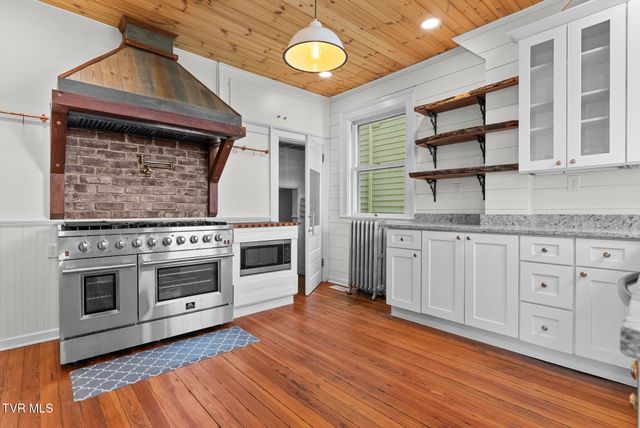 237 Solar Street, Bristol, VA 24201
