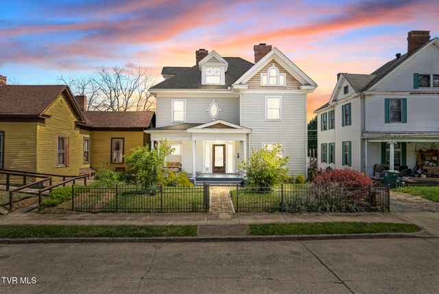 237 Solar Street, Bristol, VA 24201