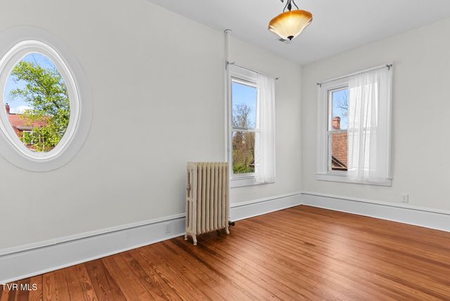 237 Solar Street, Bristol, VA 24201