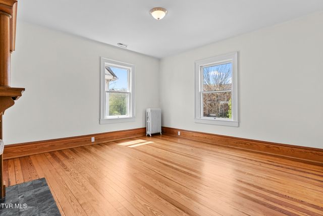 237 Solar Street, Bristol, VA 24201