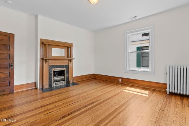 237 Solar Street, Bristol, VA 24201