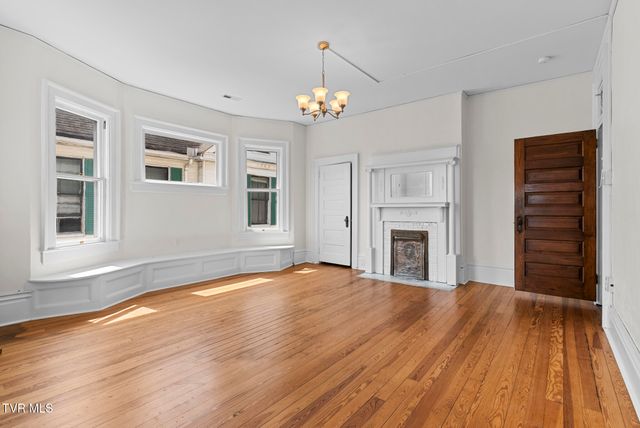 237 Solar Street, Bristol, VA 24201