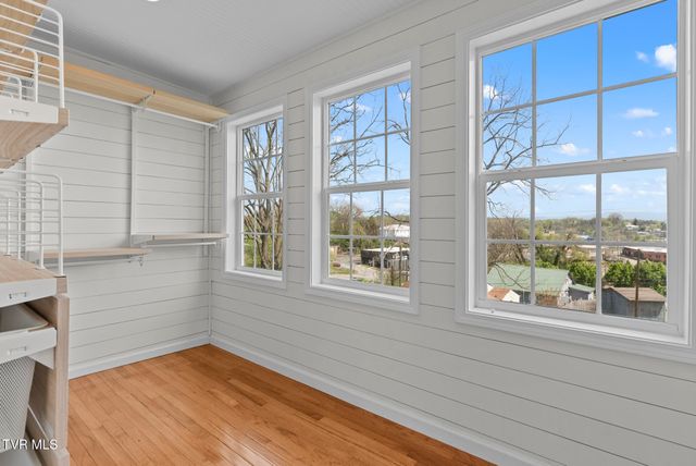 237 Solar Street, Bristol, VA 24201