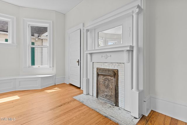 237 Solar Street, Bristol, VA 24201