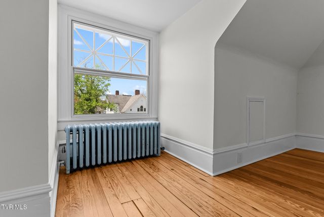 237 Solar Street, Bristol, VA 24201