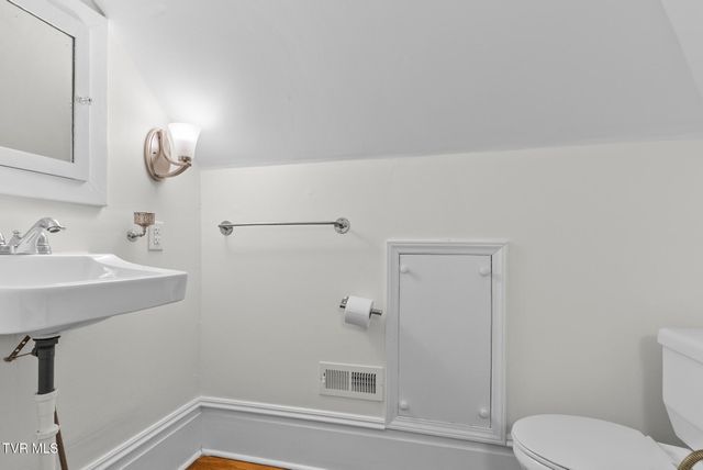 237 Solar Street, Bristol, VA 24201
