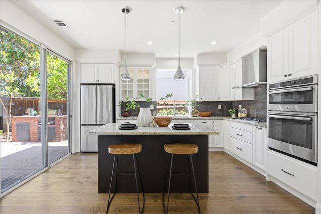 565 Cherrywood Drive, Sunnyvale, CA 94087