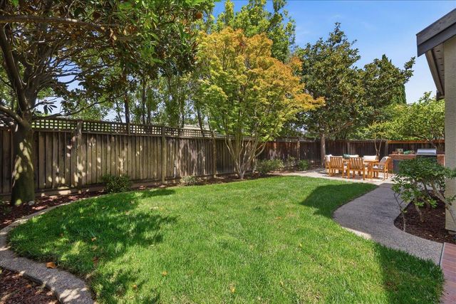 565 Cherrywood Drive, Sunnyvale, CA 94087