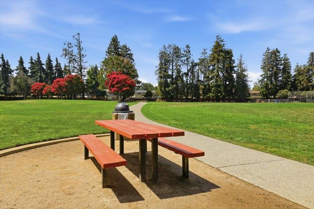 565 Cherrywood Drive, Sunnyvale, CA 94087