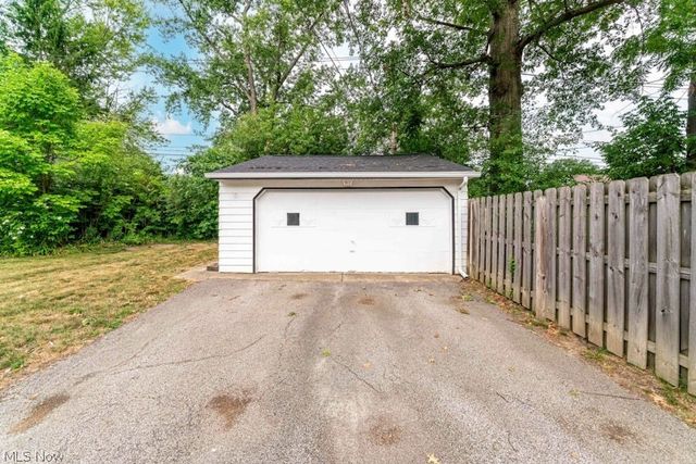 1632 Oakmount Road, South Euclid, OH 44121