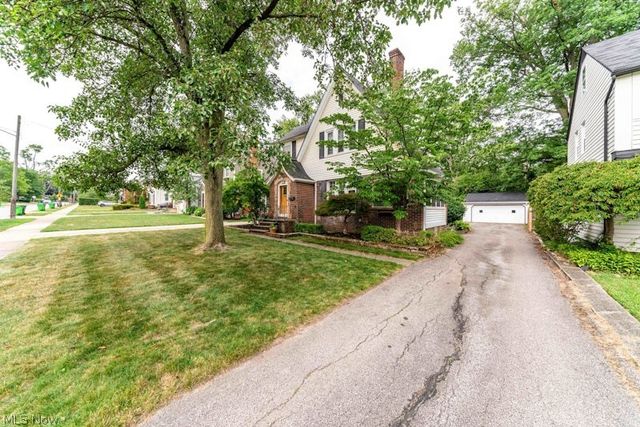 1632 Oakmount Road, South Euclid, OH 44121