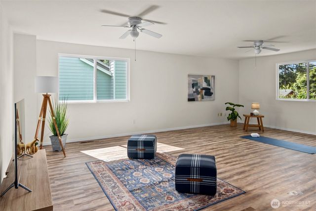 9125 Zircon Drive SW, Lakewood, WA 98498