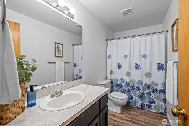 9125 Zircon Drive SW, Lakewood, WA 98498