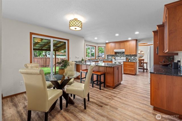 9125 Zircon Drive SW, Lakewood, WA 98498