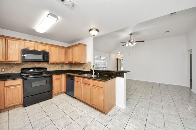 142 Big Thicket Drive, Richmond, TX 77469