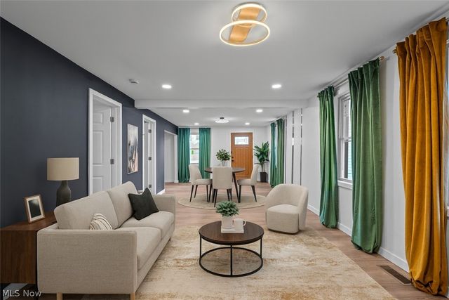 2276 W 41st Street, Cleveland, OH 44113