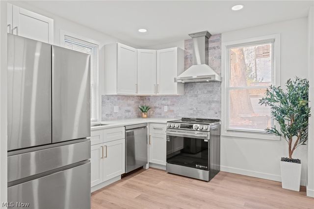 2276 W 41st Street, Cleveland, OH 44113