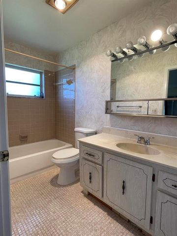 5360 Lakefront Boulevard A, Delray Beach, FL 33484