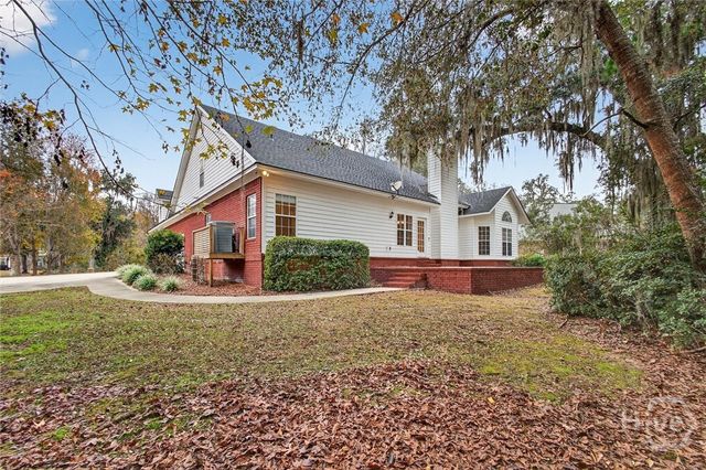 273 Shadow Moss Circle, Richmond Hill, GA 31324