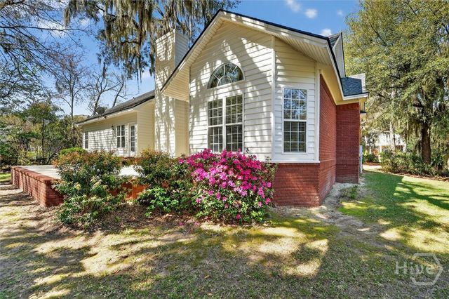 273 Shadow Moss Circle, Richmond Hill, GA 31324