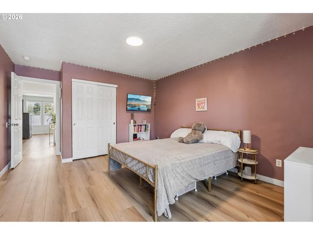 411 S MAPLE Ave, Yacolt, WA 98675