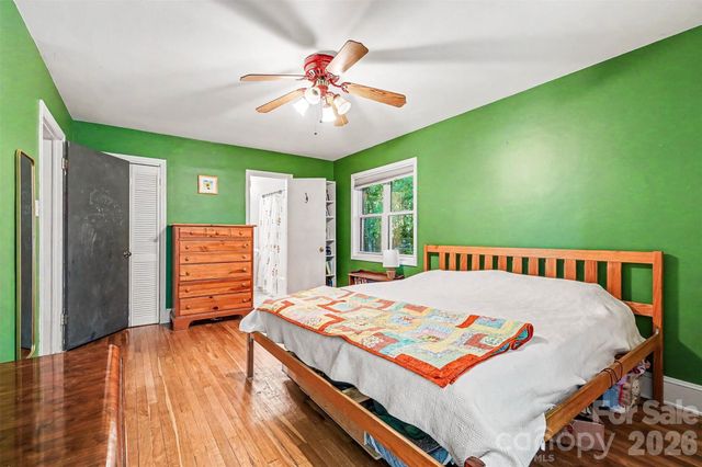 812 Saint Michaels Lane, Gastonia, NC 28052