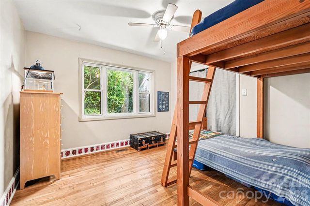 812 Saint Michaels Lane, Gastonia, NC 28052