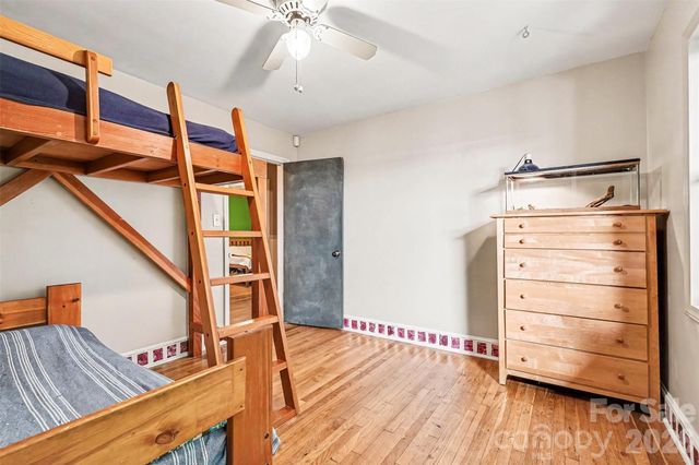 812 Saint Michaels Lane, Gastonia, NC 28052