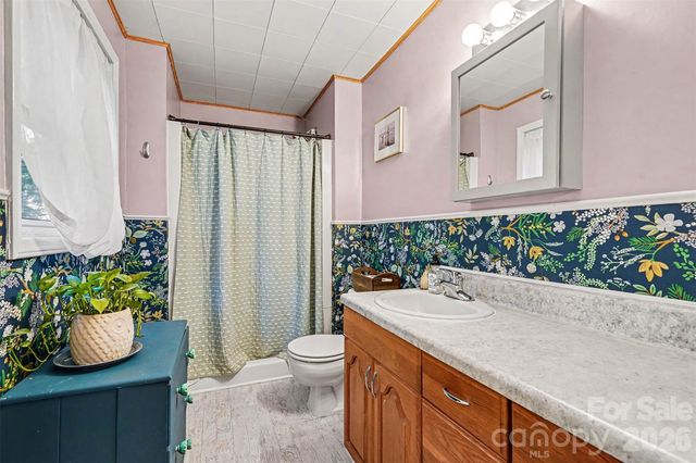 812 Saint Michaels Lane, Gastonia, NC 28052