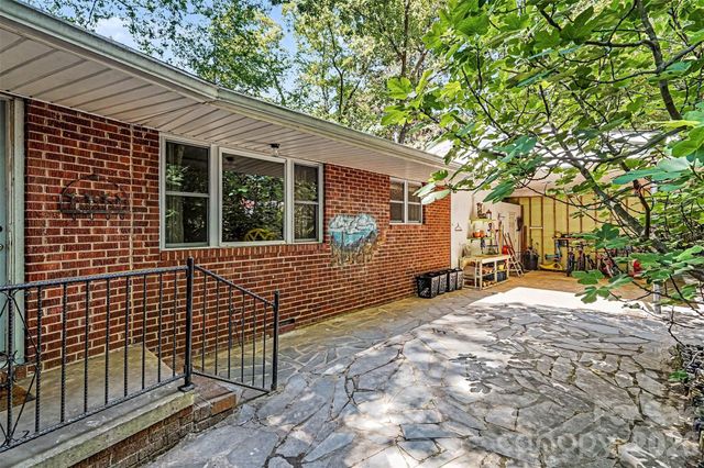 812 Saint Michaels Lane, Gastonia, NC 28052