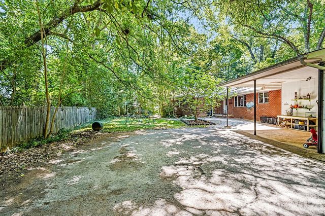 812 Saint Michaels Lane, Gastonia, NC 28052