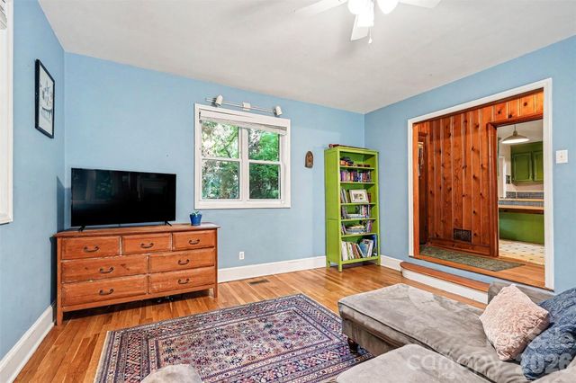 812 Saint Michaels Lane, Gastonia, NC 28052