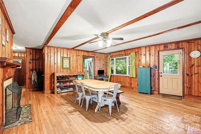 812 Saint Michaels Lane, Gastonia, NC 28052