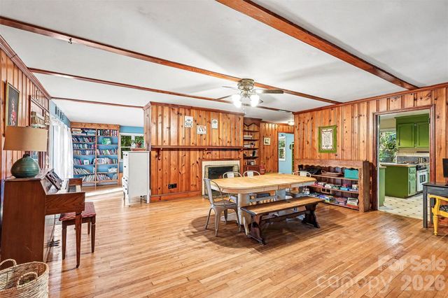 812 Saint Michaels Lane, Gastonia, NC 28052