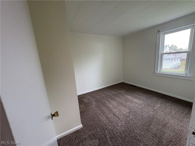 945 Davis Street, Akron, OH 44310