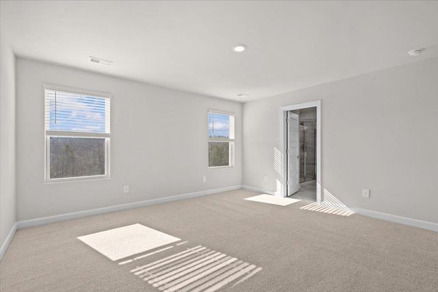 687 Cozy Bluff Road, Spartanburg, SC 29301