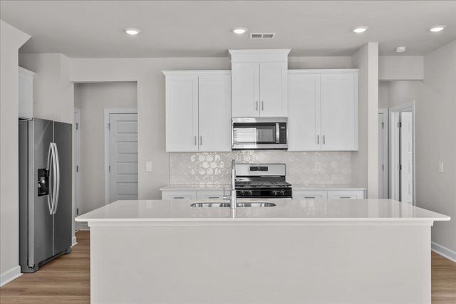 687 Cozy Bluff Road, Spartanburg, SC 29301