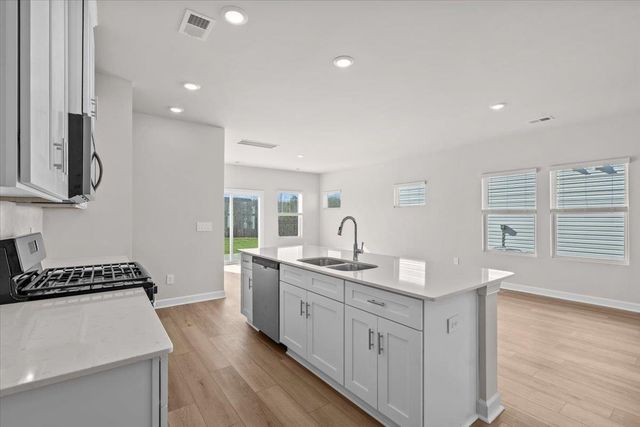 687 Cozy Bluff Road, Spartanburg, SC 29301