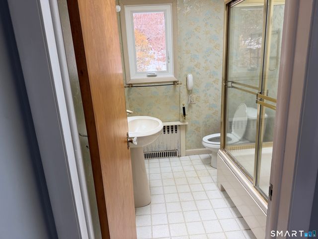 8 Reichelt Terrace, Ansonia, CT 06401