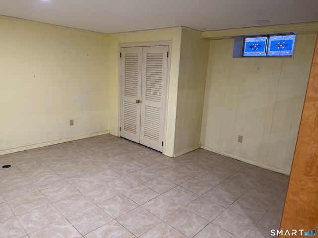 8 Reichelt Terrace, Ansonia, CT 06401