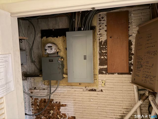 8 Reichelt Terrace, Ansonia, CT 06401