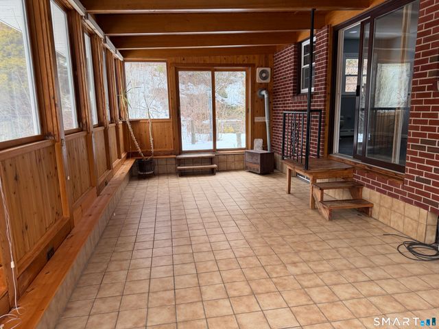 8 Reichelt Terrace, Ansonia, CT 06401