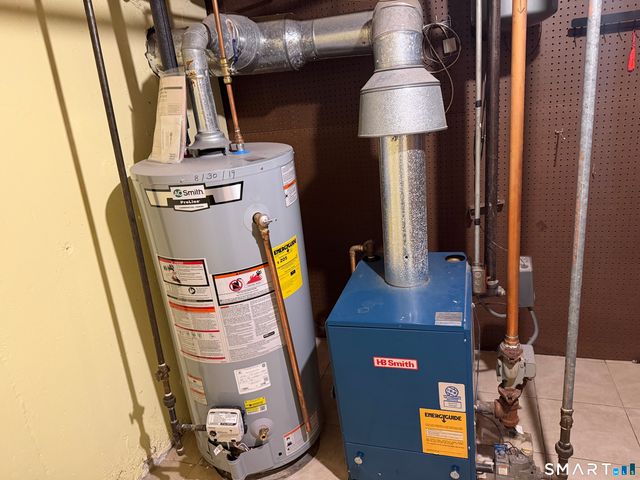 8 Reichelt Terrace, Ansonia, CT 06401