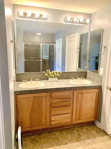 9400 Orangewood Trail, Denton, TX 76207