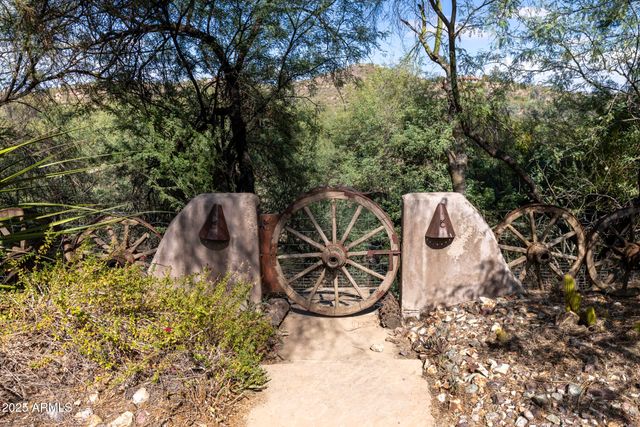 50602 N US Hwy 60 Avenue, Wickenburg, AZ 85390