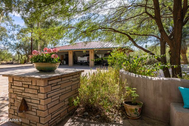 50602 N US Hwy 60 Avenue, Wickenburg, AZ 85390