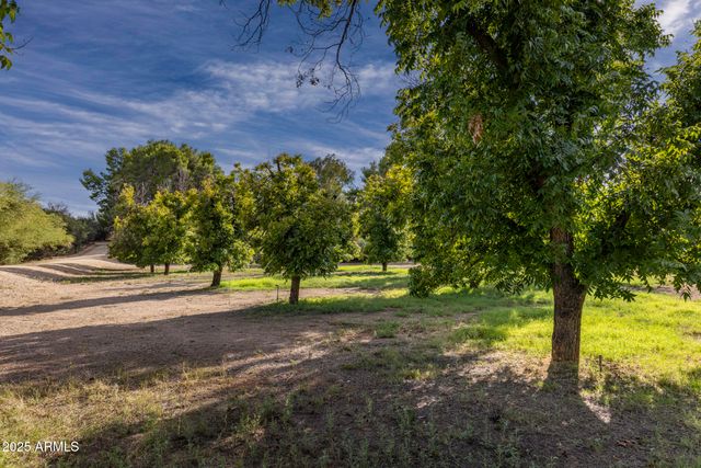 50602 N US Hwy 60 Avenue, Wickenburg, AZ 85390