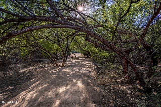 50602 N US Hwy 60 Avenue, Wickenburg, AZ 85390