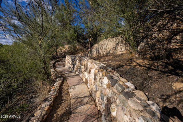 50602 N US Hwy 60 Avenue, Wickenburg, AZ 85390