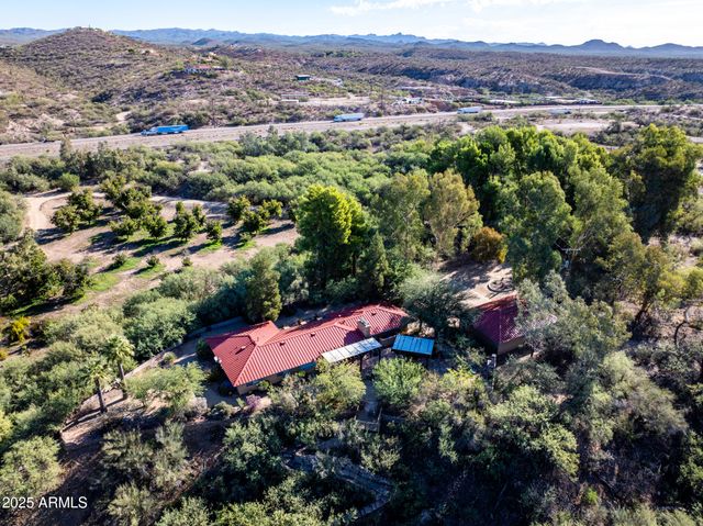 50602 N US Hwy 60 Avenue, Wickenburg, AZ 85390